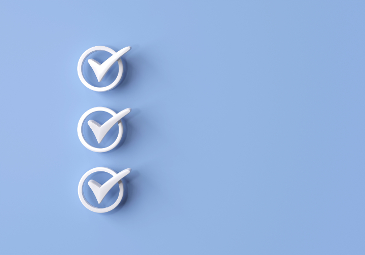 インプラント治療の適応条件をチェックするイメージ