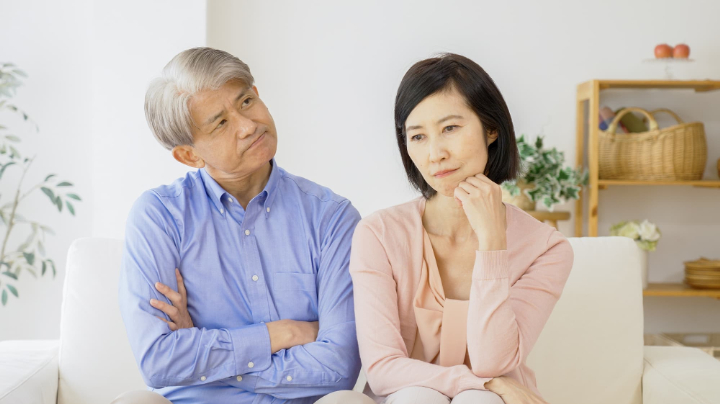 歯のブリッジ治療とはどんな治療か疑問に思う夫婦