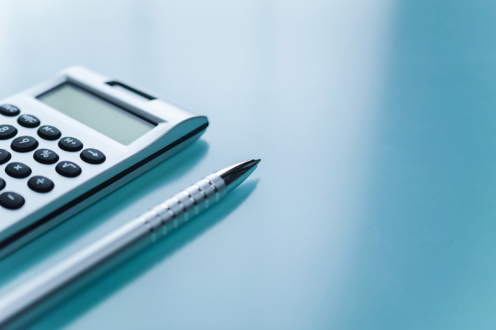 歯のセラミック治療の費用と相場のイメージ