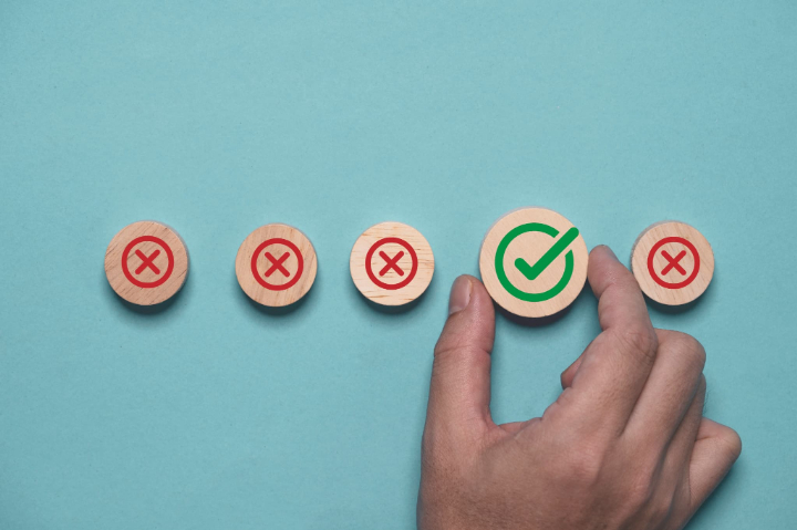 審美歯科クリニックの選び方を説明するイメージ