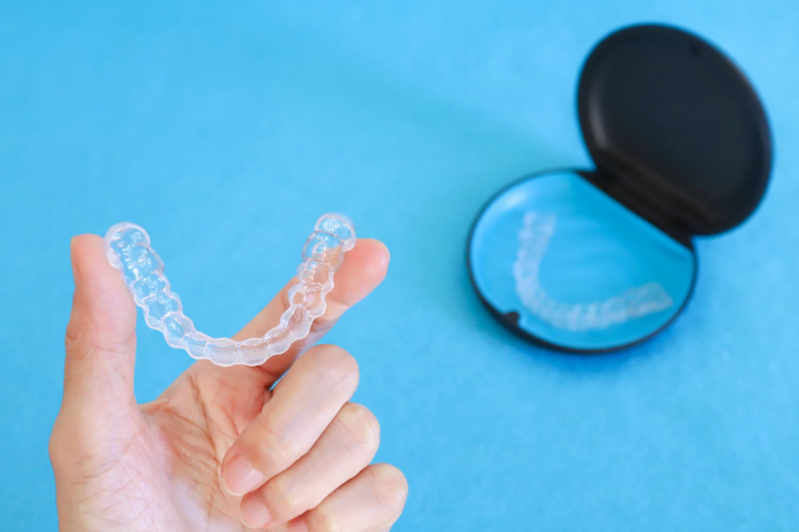 インビザラインとは？メリット・デメリットから治療の流れまで