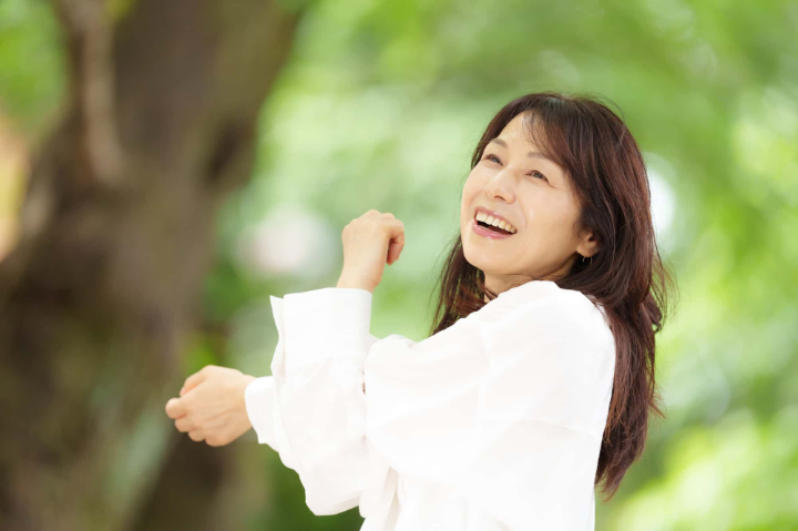 歯周病をケアした笑顔の女性