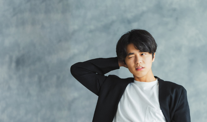 マウスピースが浮く状態を放置して後悔する男性