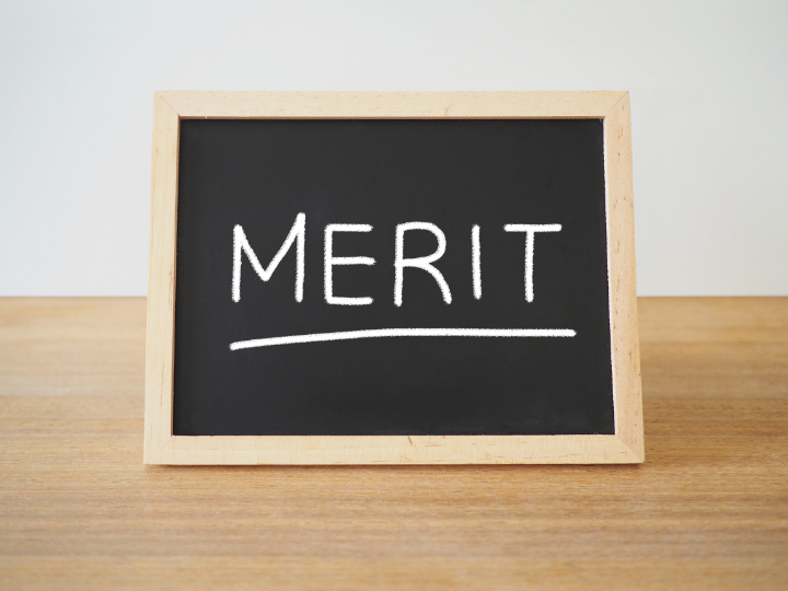 ワイヤー矯正のメリットのイメージ