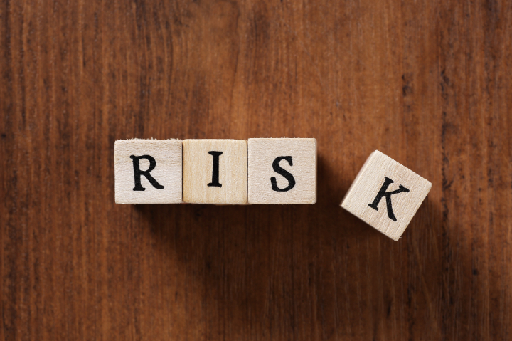 口臭を放置するリスクのイメージ